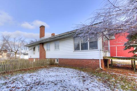 347 E Pells St, Paxton, IL 60957 photo 14