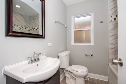 154 E 120th St, Chicago, IL 60628 photo 12