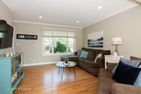 1222 Pershing Ave, Wheaton, IL 60189 photo 2
