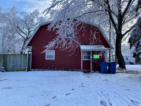612 Hamilton St, Chenoa, IL 61726 photo 1