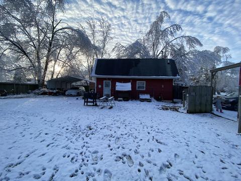 612 Hamilton St, Chenoa, IL 61726 photo 3