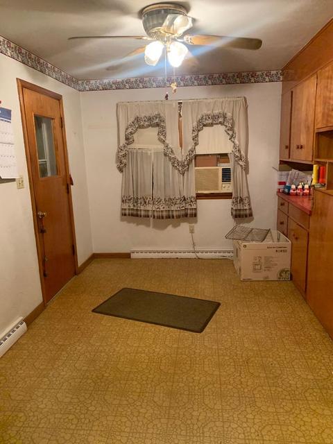 104 E South St, Freeport, IL 61032 photo 3