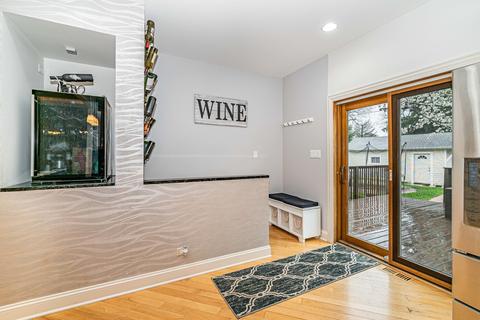 704 E Irving Park Rd, Itasca, IL 60143 photo 9