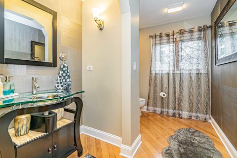 704 E Irving Park Rd, Itasca, IL 60143 photo 14