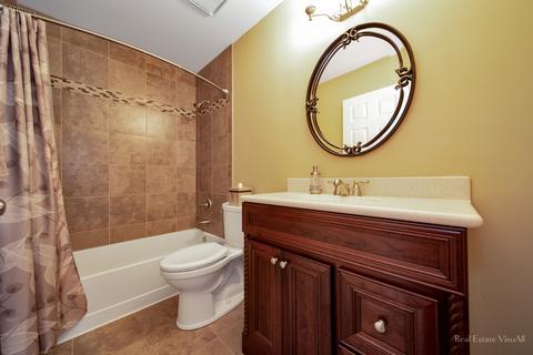 820 Harmon Blvd, Hoffman Estates, IL 60169 photo 20