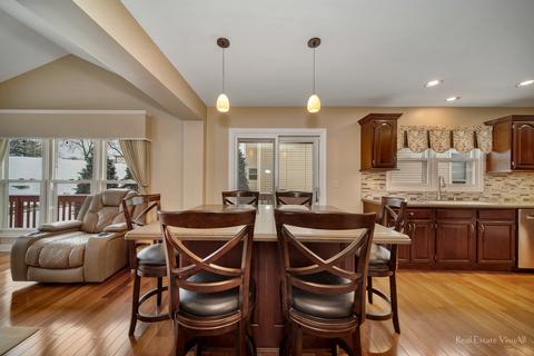 820 Harmon Blvd, Hoffman Estates, IL 60169 photo 8