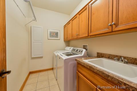 2001 Mackenzie Pl, Wheaton, IL 60187 photo 11