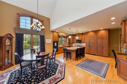 2001 Mackenzie Pl, Wheaton, IL 60187 photo 3