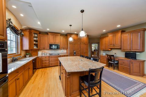 2001 Mackenzie Pl, Wheaton, IL 60187 photo 4