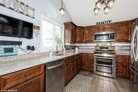 1735 Penny Ct, Bartlett, IL 60103 photo 3