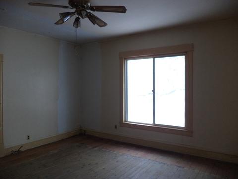 310 E North St, Le Roy, IL 61752 photo 5