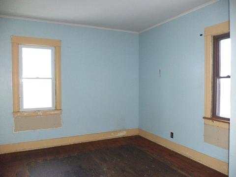 310 E North St, Le Roy, IL 61752 photo 7