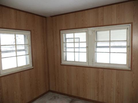 310 E North St, Le Roy, IL 61752 photo 3