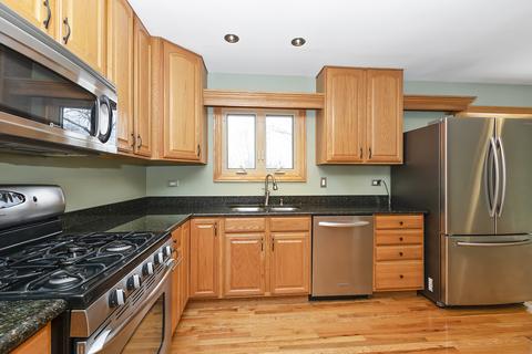 15424 Pine Dr, Oak Forest, IL 60452 photo 8