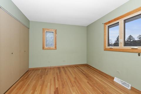 15424 Pine Dr, Oak Forest, IL 60452 photo 10