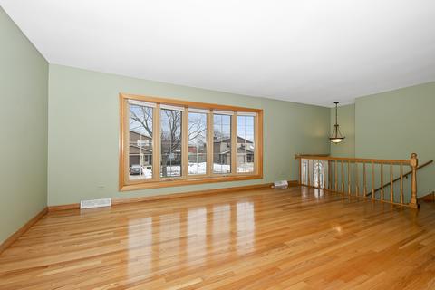 15424 Pine Dr, Oak Forest, IL 60452 photo 4