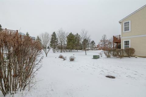 3074 Falling Waters Ln, Lindenhurst, IL 60046 photo 2