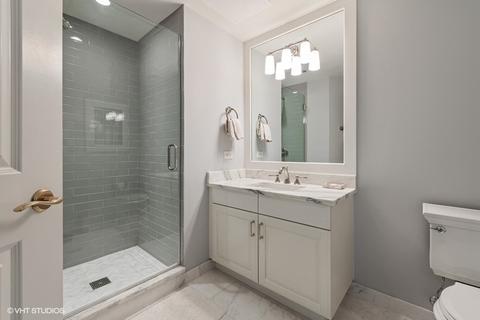 21 E Huron St #3103, Chicago, IL 60611 photo 12