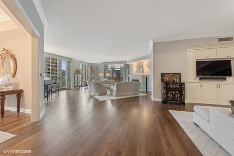 21 E Huron St #3103, Chicago, IL 60611 photo 3