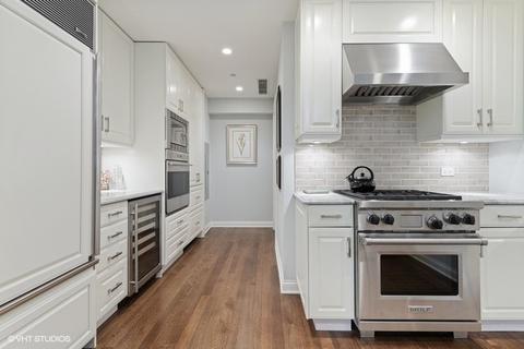 21 E Huron St #3103, Chicago, IL 60611 photo 7