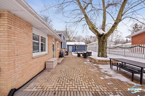 1522 Lakeside Dr, Wheaton, IL 60187 photo 18