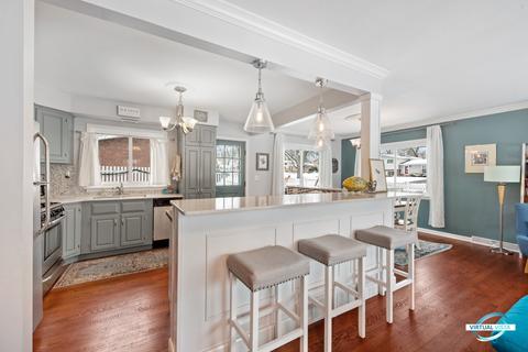 1522 Lakeside Dr, Wheaton, IL 60187 photo 3