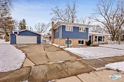 1522 Lakeside Dr, Wheaton, IL 60187 photo 1