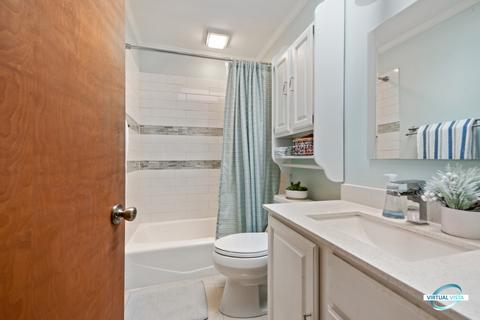 1522 Lakeside Dr, Wheaton, IL 60187 photo 13