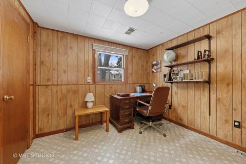 52 Devonshire Cir, Elgin, IL 60123 photo 8