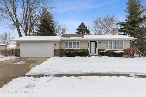 52 Devonshire Cir, Elgin, IL 60123 photo 1