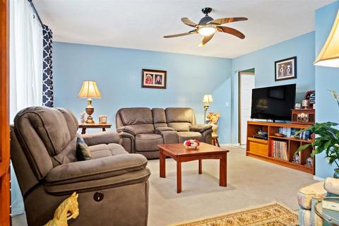 2912 Mockingbird Ln, Bloomington, IL 61704 photo 4