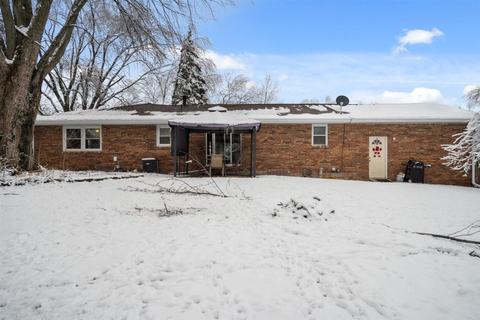 2912 Mockingbird Ln, Bloomington, IL 61704 photo 3