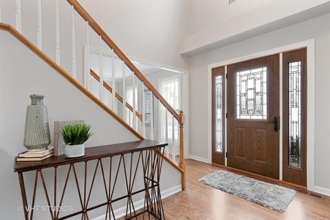 3908 Nighthawk Ct, Naperville, IL 60564 photo 2