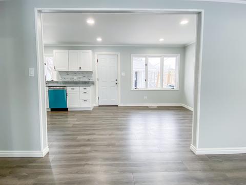 6800 Olympic Dr, Bridgeview, IL 60455 photo 5