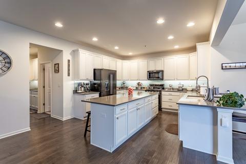 647 Sierra Ct, Bartlett, IL 60103 photo 8