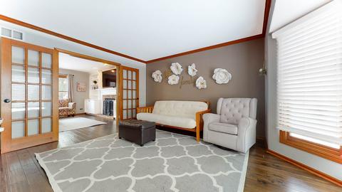 2365 Lakeside Dr, Aurora, IL 60504 photo 4