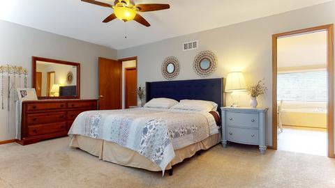 2365 Lakeside Dr, Aurora, IL 60504 photo 14
