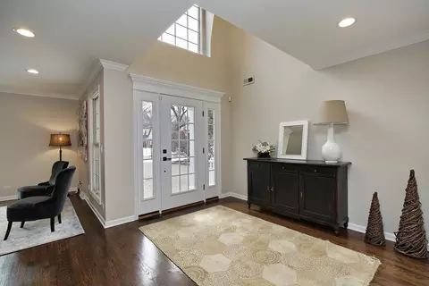 2170 Maple Ave, Northbrook, IL 60062 photo 3