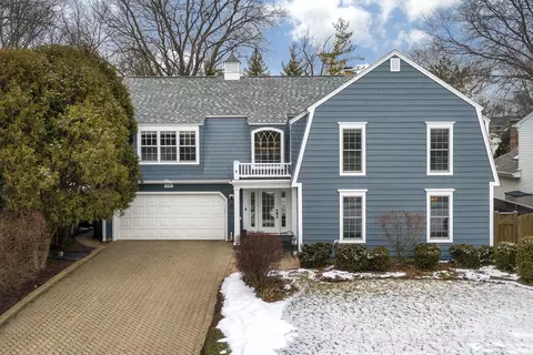 2170 Maple Ave, Northbrook, IL 60062 photo 1