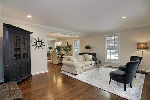 2170 Maple Ave, Northbrook, IL 60062 photo 4