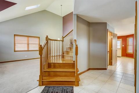 3120 Sandy Ridge Dr, Steger, IL 60475 photo 2