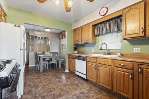 922 E 8th St, Lockport, IL 60441 photo 8