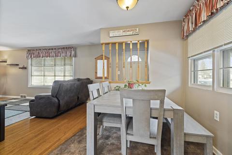 922 E 8th St, Lockport, IL 60441 photo 5