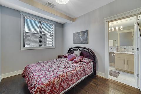 840 E 48th St, Chicago, IL 60615 photo 13