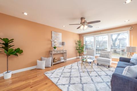 9255 Dee Rd, Des Plaines, IL 60016 photo 5