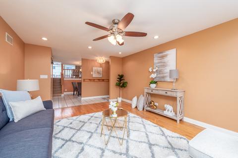 9255 Dee Rd, Des Plaines, IL 60016 photo 4