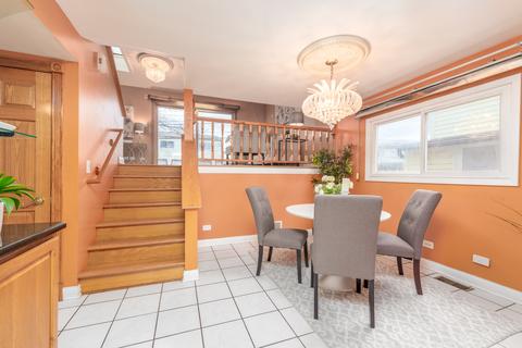 9255 Dee Rd, Des Plaines, IL 60016 photo 6