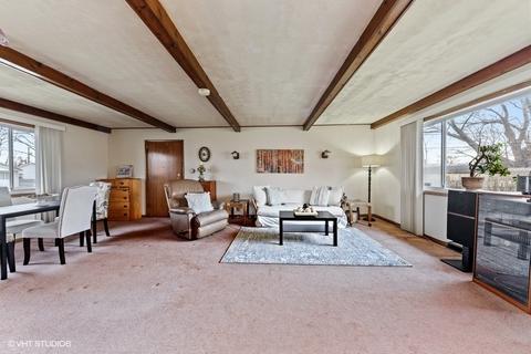 861 N Norman Ln, Wheeling, IL 60090 photo 12