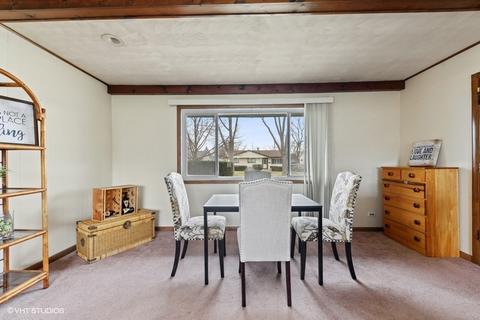 861 N Norman Ln, Wheeling, IL 60090 photo 10