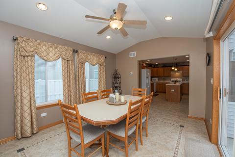 2807 Stonebridge Dr, Plainfield, IL 60586 photo 14
